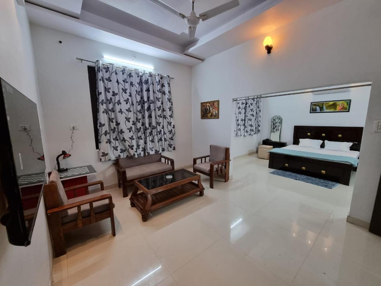 Leela Homestay Jabalpur - Lily - 2 Bhk Luxury Appartment Ngoại thất bức ảnh