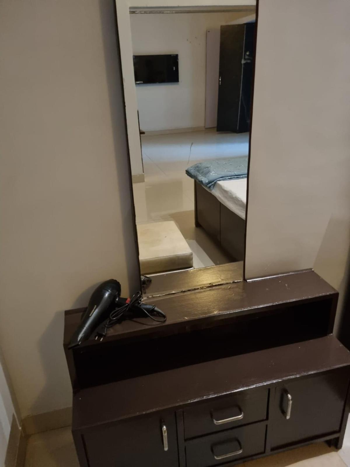 Leela Homestay Jabalpur - Lily - 2 Bhk Luxury Appartment Ngoại thất bức ảnh