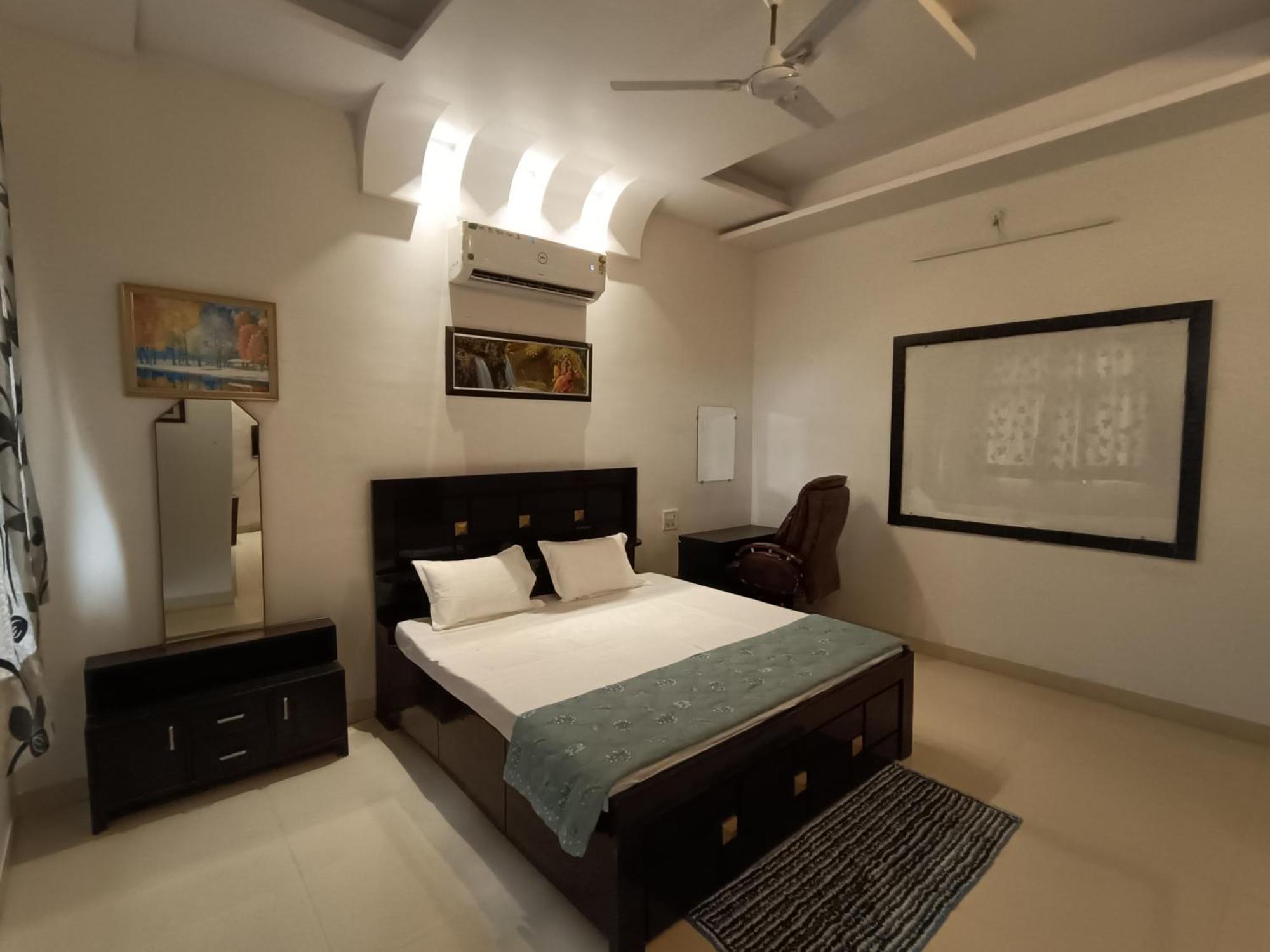 Leela Homestay Jabalpur - Lily - 2 Bhk Luxury Appartment Ngoại thất bức ảnh
