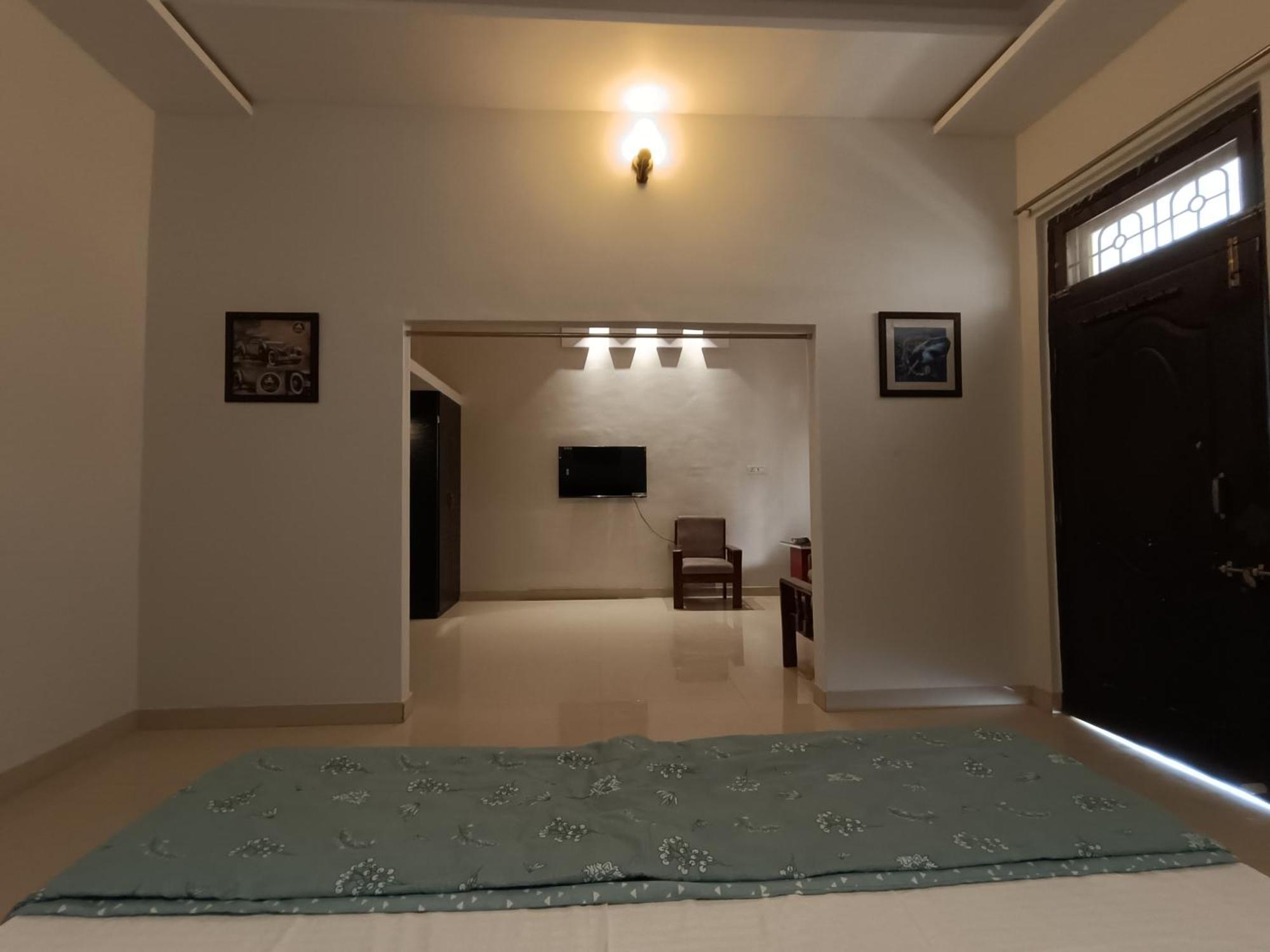 Leela Homestay Jabalpur - Lily - 2 Bhk Luxury Appartment Ngoại thất bức ảnh